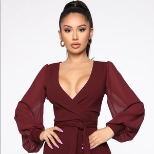 ✨NWT✨Fashion Nova Red/ Burgundy Jumpsuit Size S!